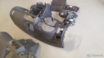 Airbagy, pásy, palubní deska Škoda Yeti - 9
