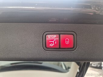 Mercedes E 300e Hybridní pohon UVEDENÁ CENA BEZ DPH - 9