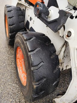 Šmykový nakladač Bobcat S185, Špz. - 9