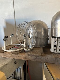 3x ALBA RE22 robot - 9