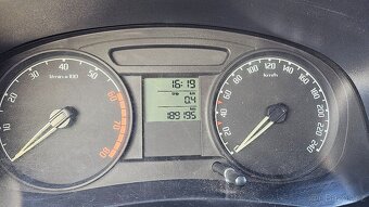 Škoda Fabia Combi II 1.2i 12V 51 kW, r.v. 2009, 1.majitel - 9