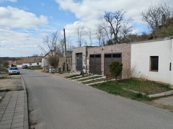 K prodeji stavební pozemek 158 m2 v Hodonicích, prodej stave - 9