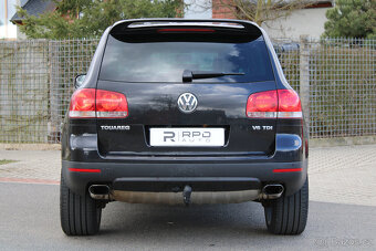 Volkswagen Touareg 3.0 TDI V6 / KAMERA / TAŽNÉ - 9