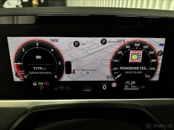 Volkswagen Passat R-Line 142kW 4Motion Black LED - 9
