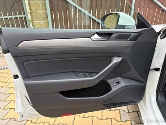 Volkswagen Arteon 2019 212tis.km 2.0TDi 110kW DSG LED - 9