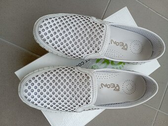 Kožené dámské polobotky - 9