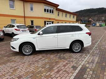 MITSUBISHI OUTLANDER 2.4 PHEV 165kW 4x4-2020-76.749KM- - 9