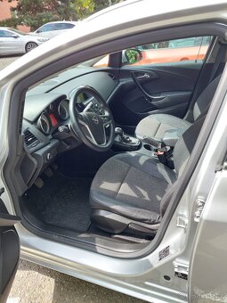 Opel Astra Sports Tourer 1.6 CDTI, 81 kW, 2015 - 9