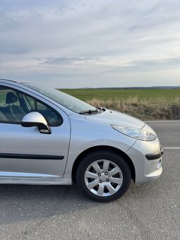 Peugeot 207 - 9
