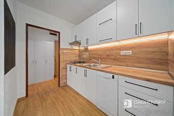 Prodej bytu 2+1 57 m² Bělehradská, Pardubice - Polabiny - 9