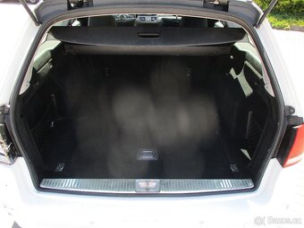 MERCEDES E220 CDi Avantgarde 9G-Tronic 03/2015 - 9