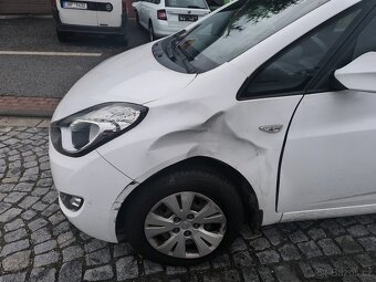 Hyundai IX 20 1,4 i  66000 km - 9