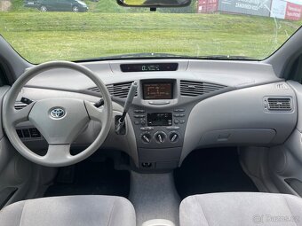 Toyota Prius 1.5 hybrid, r.v. 2000, BOURÁNO - 9