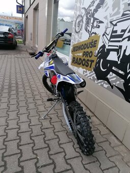 Pitbike Shark 125ccm 17x14 modrá - 9