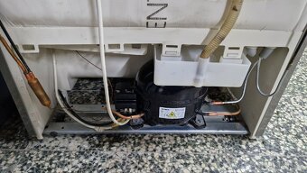 Lednice s mrazakem - 9