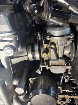 Motonadily Kawasaki GPX 750 cafe racer 1988 - 9