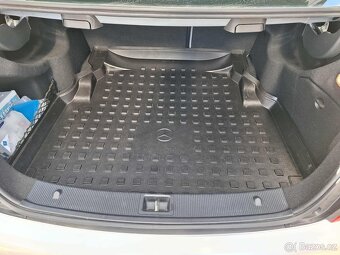 Mercedes-Benz C200 kompressor (W204, 135 kW), stříbrný - 9