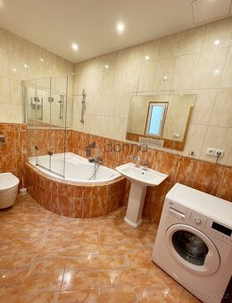 Pronájem bytu 3+kk/T 88m², ul. Vrázova, Praha 5 - Smíchov, z - 9