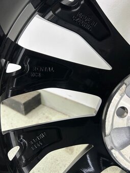 zimní originál sada Škoda Superb IV Helix 19" - 9