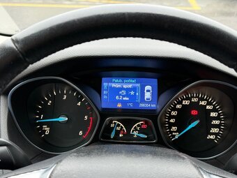 Ford Focus 1.6 TDCi Trend • 10/2012 • 85kw • 1. majitel v ČR - 9