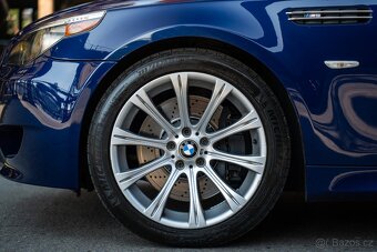 BMW M5 E60 V10 - 9