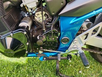 Suzuki gsf650s - 9