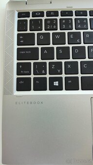 HP EliteBook x360 1040 G8 stříbrná - 9