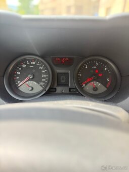 Renault - 9