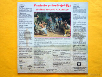 LP Vlajka vzhůru letí + LP Vandr do padesátejch 2 / NM+ NM - 9