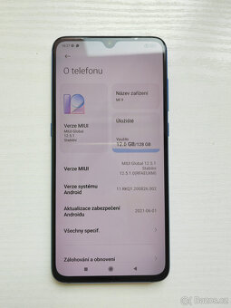 Xiaomi Mi 9 6 / 128 GB Ocean Blue - 9