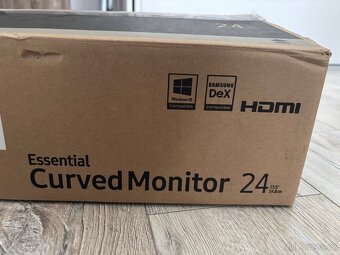 Monitor Samsung - 9