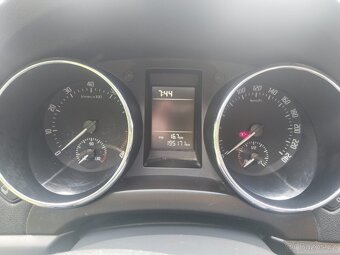 Škoda Yeti 1,2tsi, 77kw 6kvalt, serviska ,klima - 9