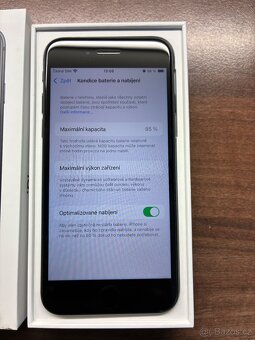 iPhone SE 2022 128GB Black - 9