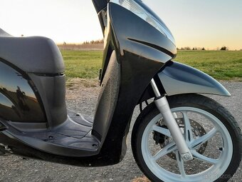 Honda SH 300i - 9