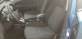 Kia Ceed kombi 1.6 CRDi , r. 2010 facelift, servis, STK, atd - 9