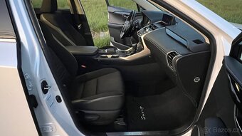 Lexus NX300h Hybrid m.2021 Perleť Navi Kamera Automat - 9