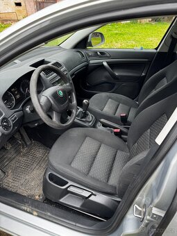 Škoda Octavia 2 combi, 1.6 MPI, r.v. 2010, bourané - 9