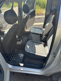 ROOMSTER 1.4Tdi 51kw.2007. - 9