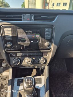 Škoda Octavia 2.0Tdi 110kw ELEGANCE Combi - 9