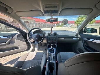 Prodám Audi A 3 hatchback 2,0 FSI 5 dveřové - 9