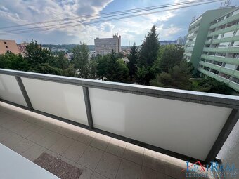 Pronájem bytu 2+kk 32 m2 v panelovém domě Praha 5 Motol - 9