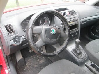 Octavia 2. 1.6 MPI/75kW - 9