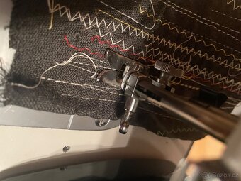 Kufříkový šicí stroj Ideal - 9