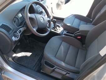 Škoda Octavia 1.6 mpi - 9