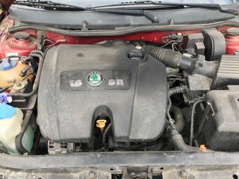 Skoda Octavia 1.6i - 9