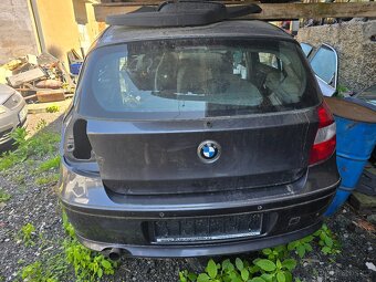 BMW 116i náhradní díly z tohoto vozu - 9