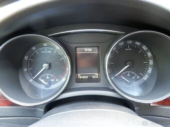 Škoda Superb 3.6i V6, 4x4, DSG, ZÁVADA MOTORU - 9