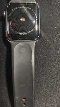 Apple watch se 2023 a airpods 4 - 9