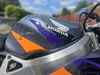 Honda cbr 900 rr Fireblade sc33 - 9