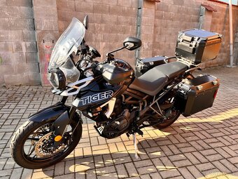 Triumph Tiger 800 XRx - 9